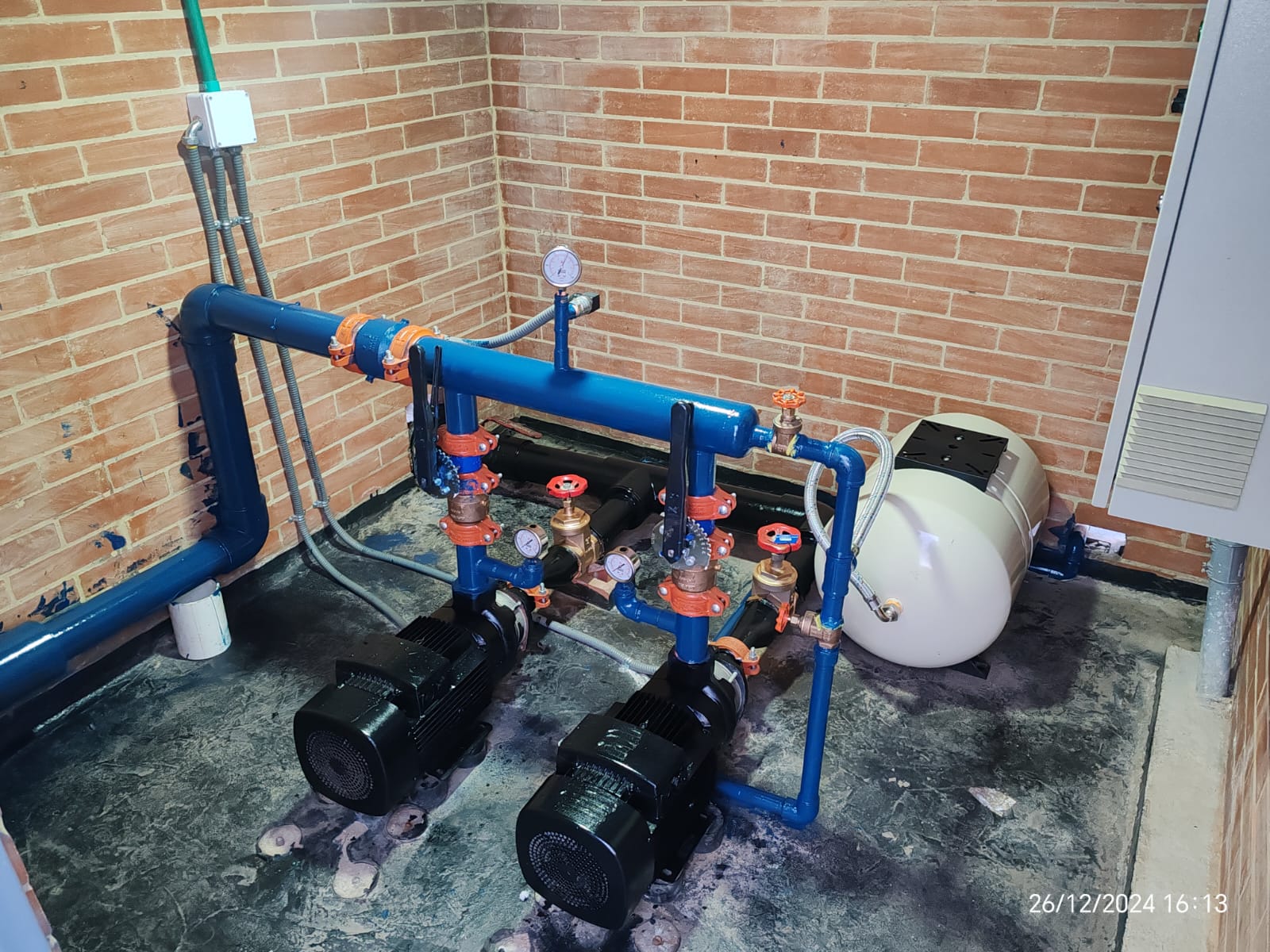 Sistema bombeo presión automatizado